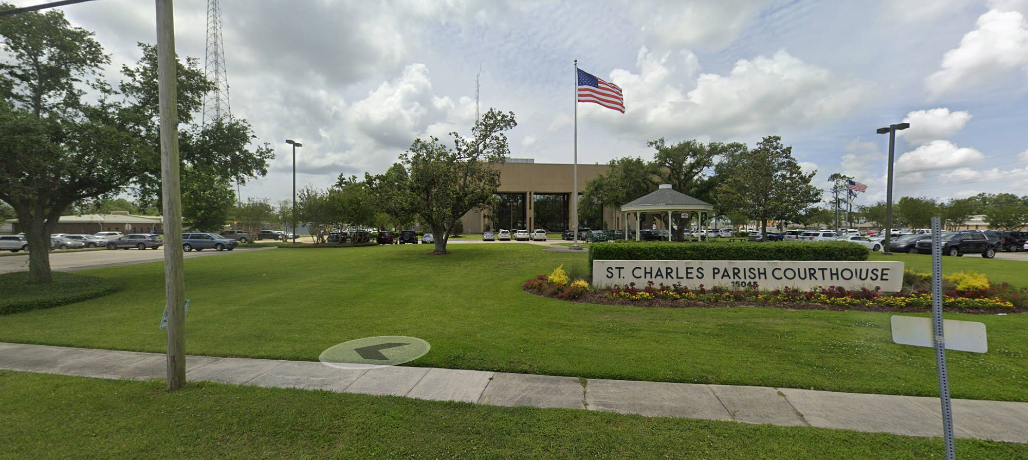 St Charles Louisiana parish courthouse photo 1
